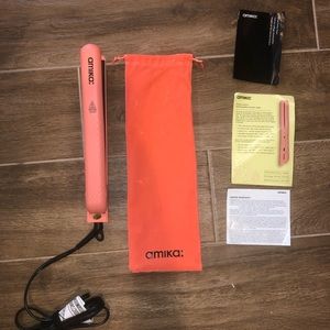 Amika Hair Straighener